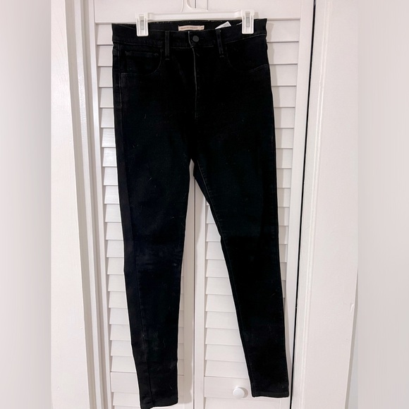 Levi's Denim - Levi’s 720 Black High Rise Skinny Jeans